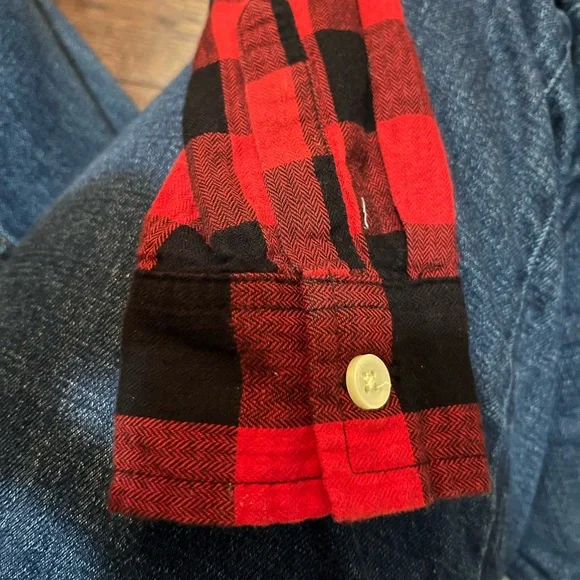 Buffalo Plaid Buttoned Flannel Pullover Shirt - Picture 6 of 9